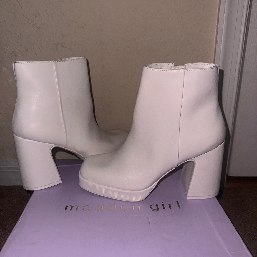 Chunky White Boots - madden girl